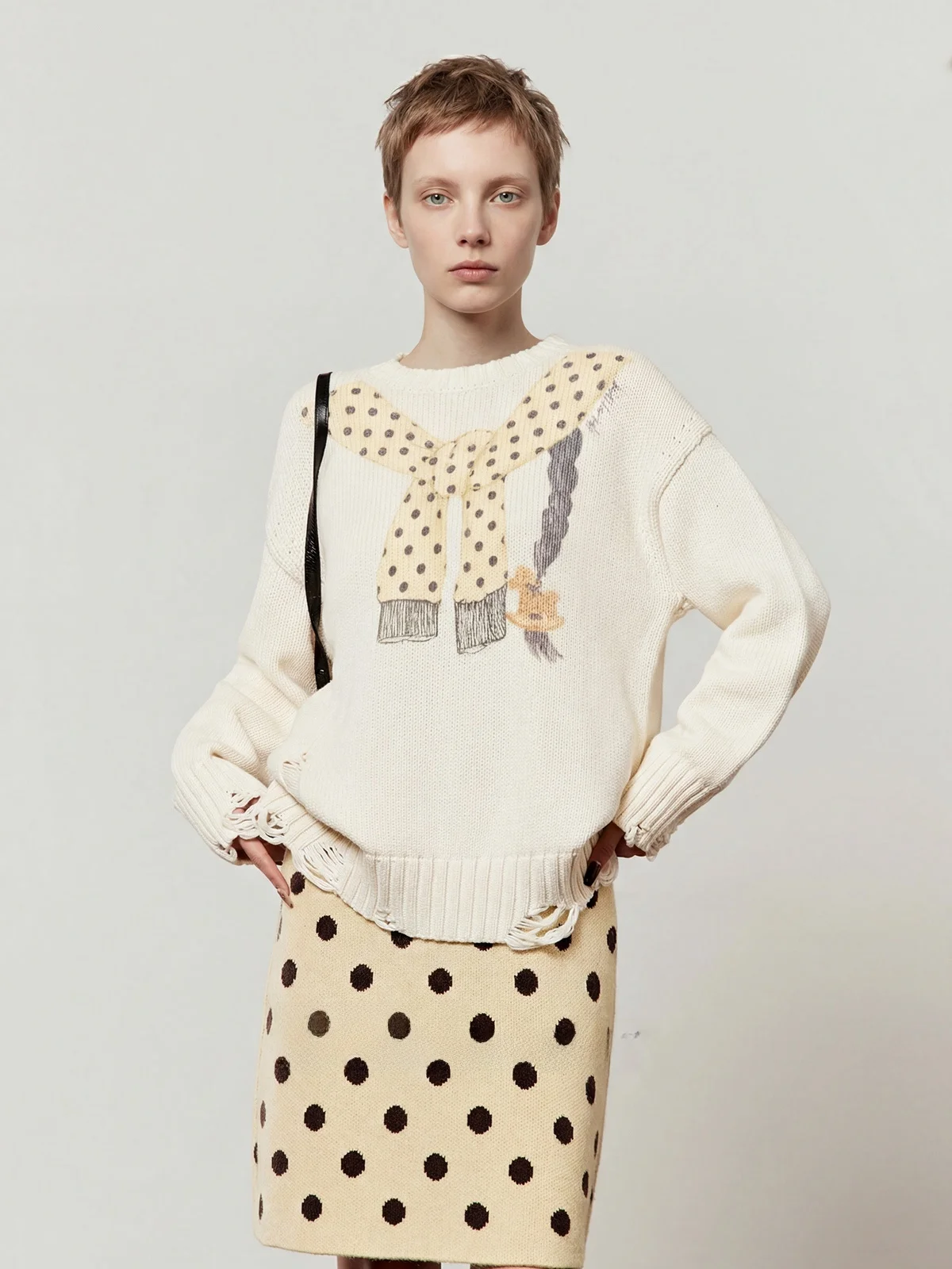 

Женский свитер Zhou Li Wu Polka Dot с круглым вырезом и принтом, свободного кроя, весна 2026, новинка, удобный, дышащий, модный