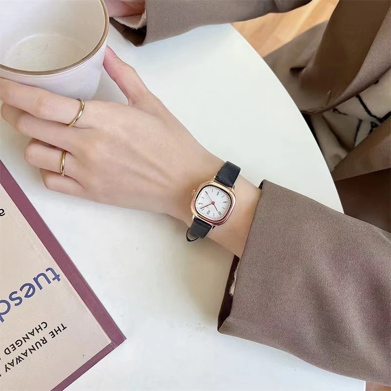 ساعة يد كوارتز نسائية من MAYZHISU بحزام جلدي ساعة نسائية فاخرة للفتيات ساعات للسيدات سوار ساعة عصرية