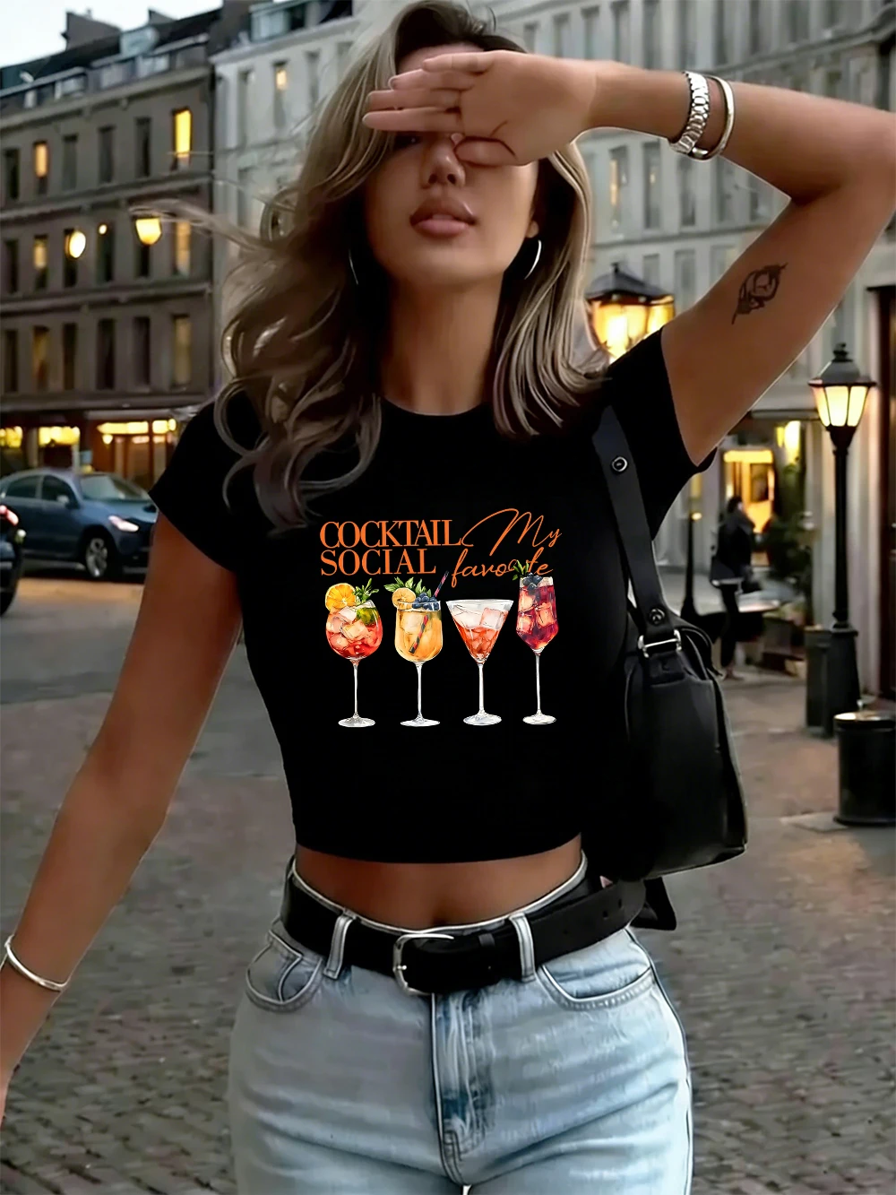 Cocktail Social My Favorite Printing Damen Crop Tops Sommer Weiche Hochelastische T-Shirts Sexy Schlanke T-Shirts Lässige O-Ausschnitt Kleidung