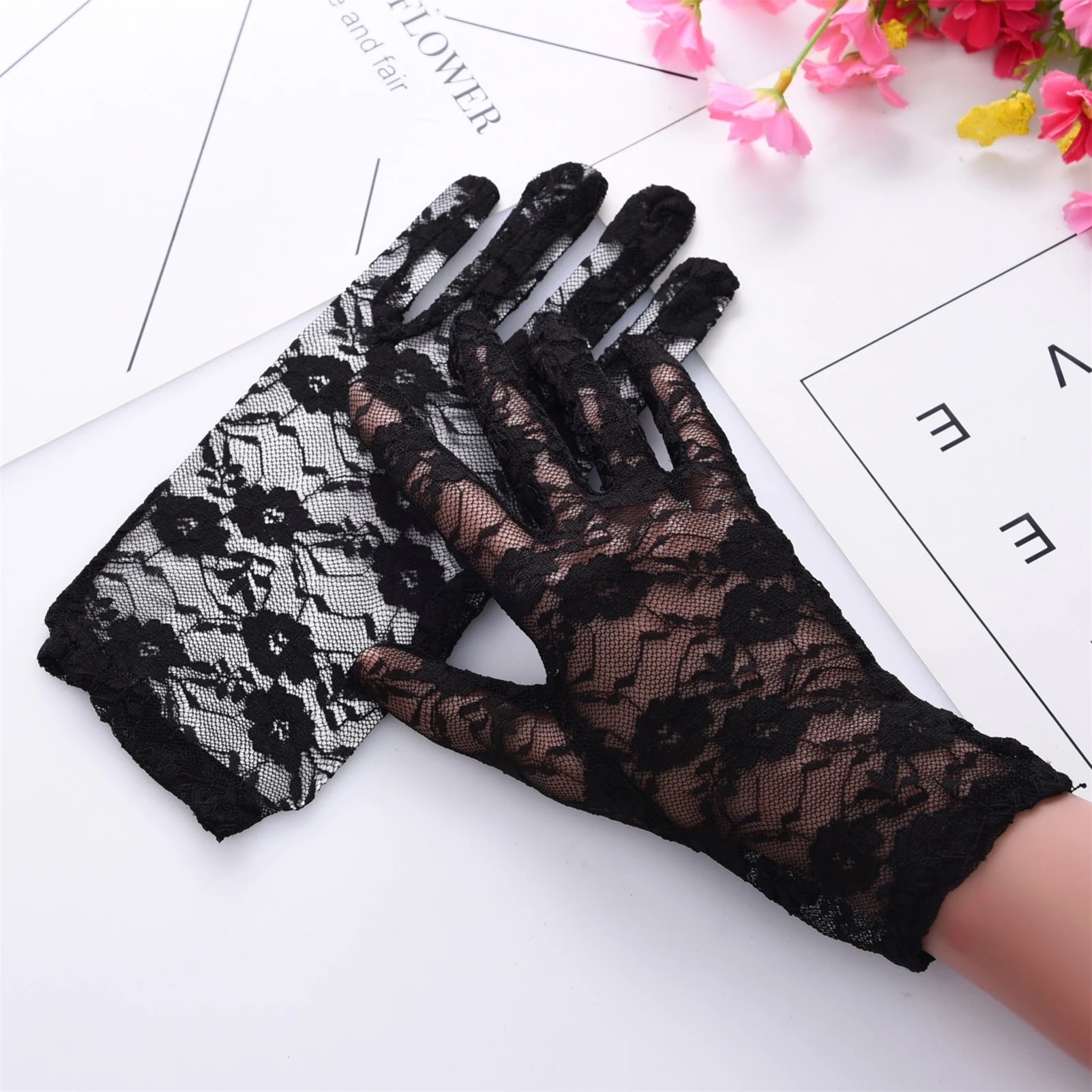 Elegant Lace Sunscreen Gloves Breathable Wedding Ceremony Accessories Cycling Driving UV Protectic Gloves With High Elasticity