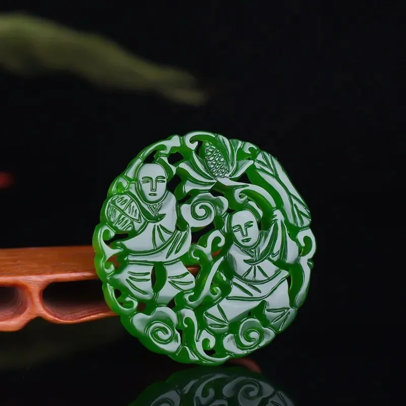 

Natural Green Handmade Carved Sika Deer Jade Pendant, Fashionable Boutique Jewelry, Men's and Women's Necklaces