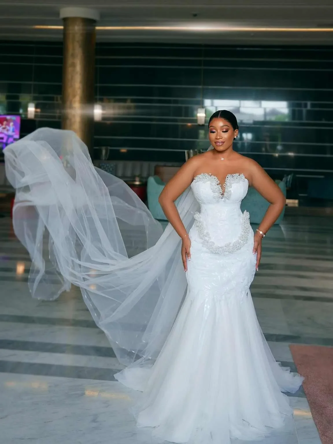 Customized Sweetheart Shinny Heavy Beads  Lace Mermaid  Wedding Dress Sweep Train Vestido De Noiva  Stunning  Bridal Gown