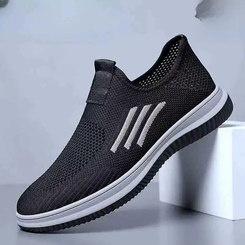 New Summer Men's Beijing Cloth Shoes Slip-On Breathable Mesh Casual Shoes Hollow out Middle-Aged And Elderly Leisure Shoes