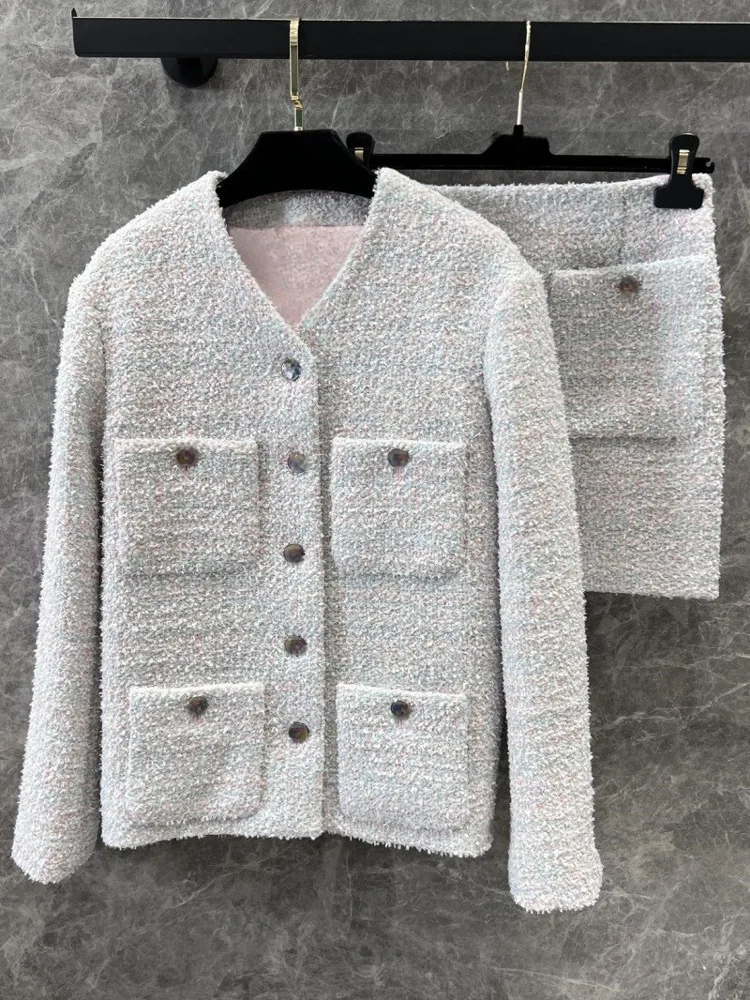 

2025 Spring New Arrival - V-Neck Tweed Jacket, Fashionable and Elegant Slimming Top with Straight Skirt
