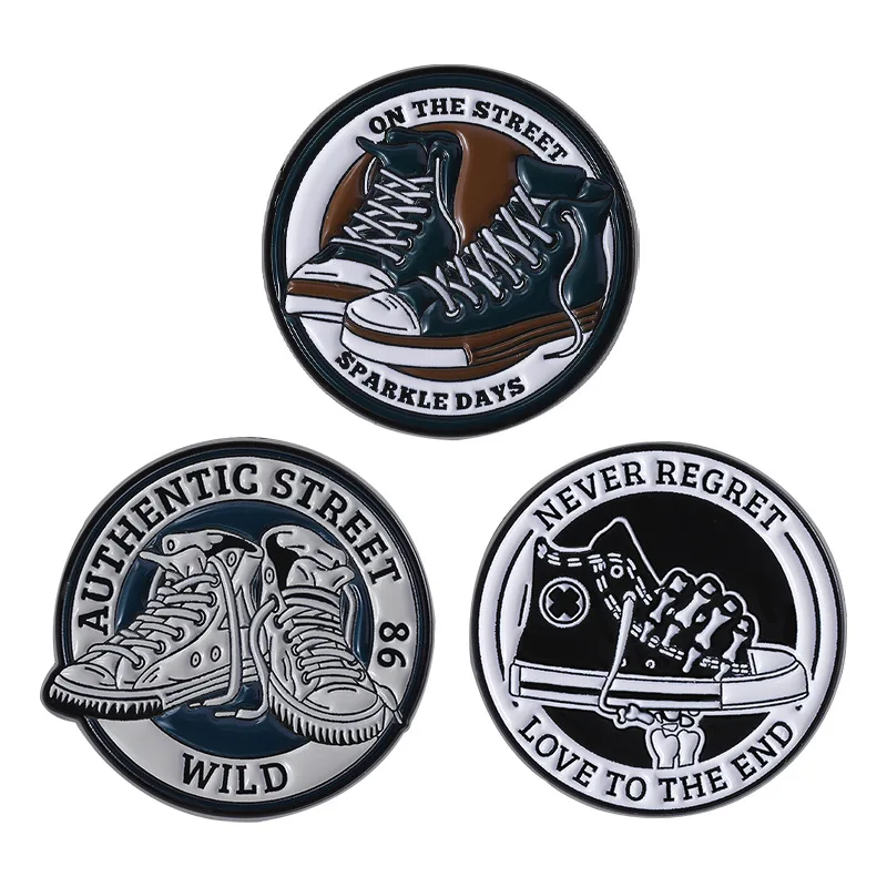 Outdoor Brooches Cartoon Retro Canvas Shoe Pattern Metal Badges Small Gifts Wholesale Lapel Pins for Caps Brooch Cap Pin Badge