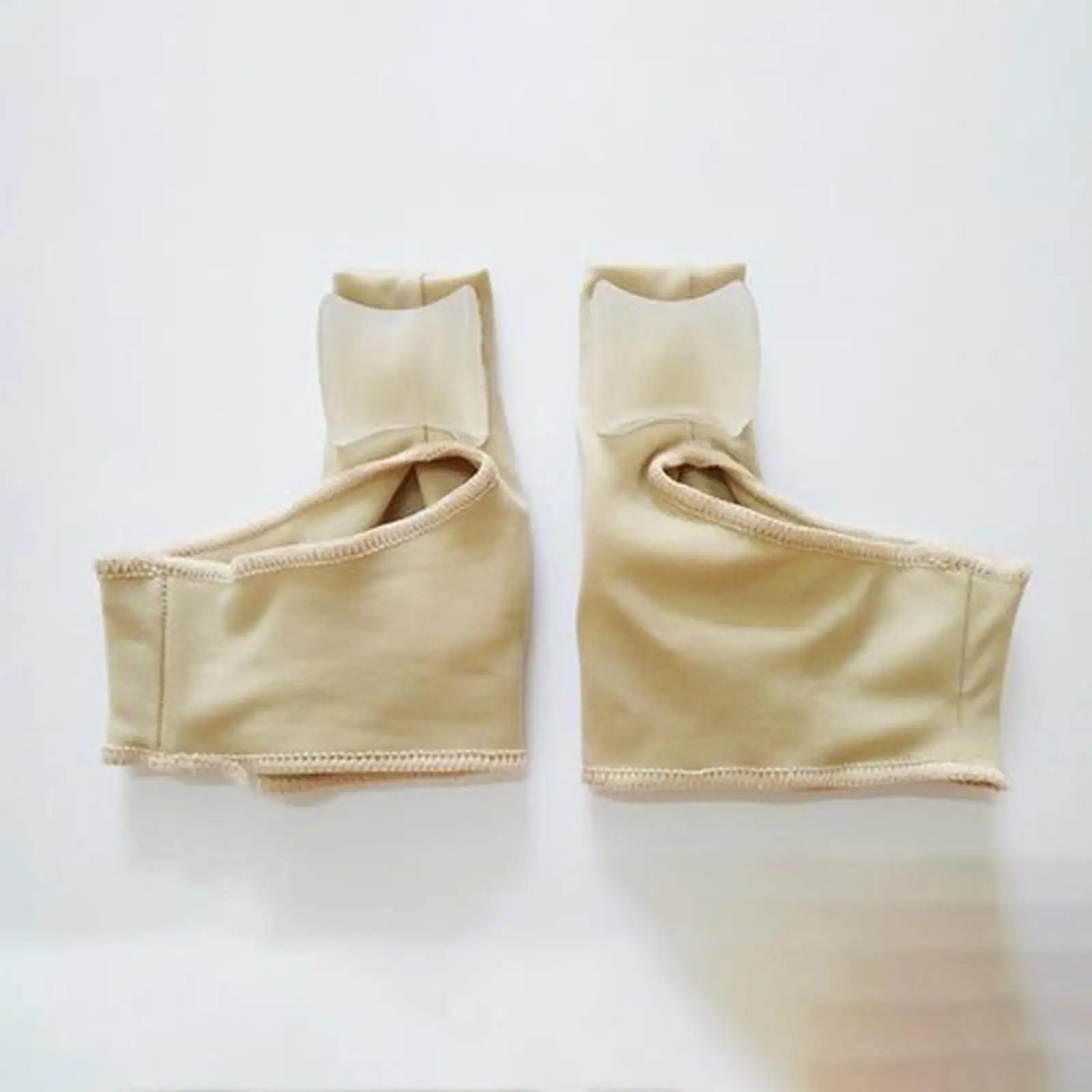 corretor-de-joanete-com-separador-de-dedos-em-gel-e-almofadas-protetoras-para-halux-valgo