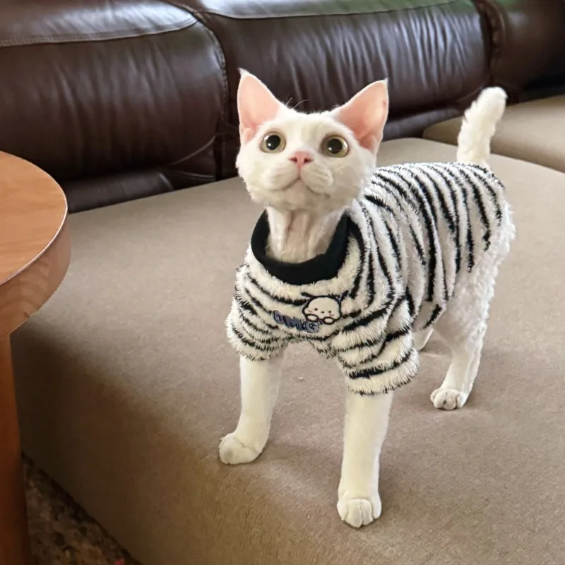 

Kawaii Pochacco Sanrio Kitten Cute Cartoon Comfortable Warm Clothes Kitten Cold Proof Anti Shedding Vest Gift for Kids