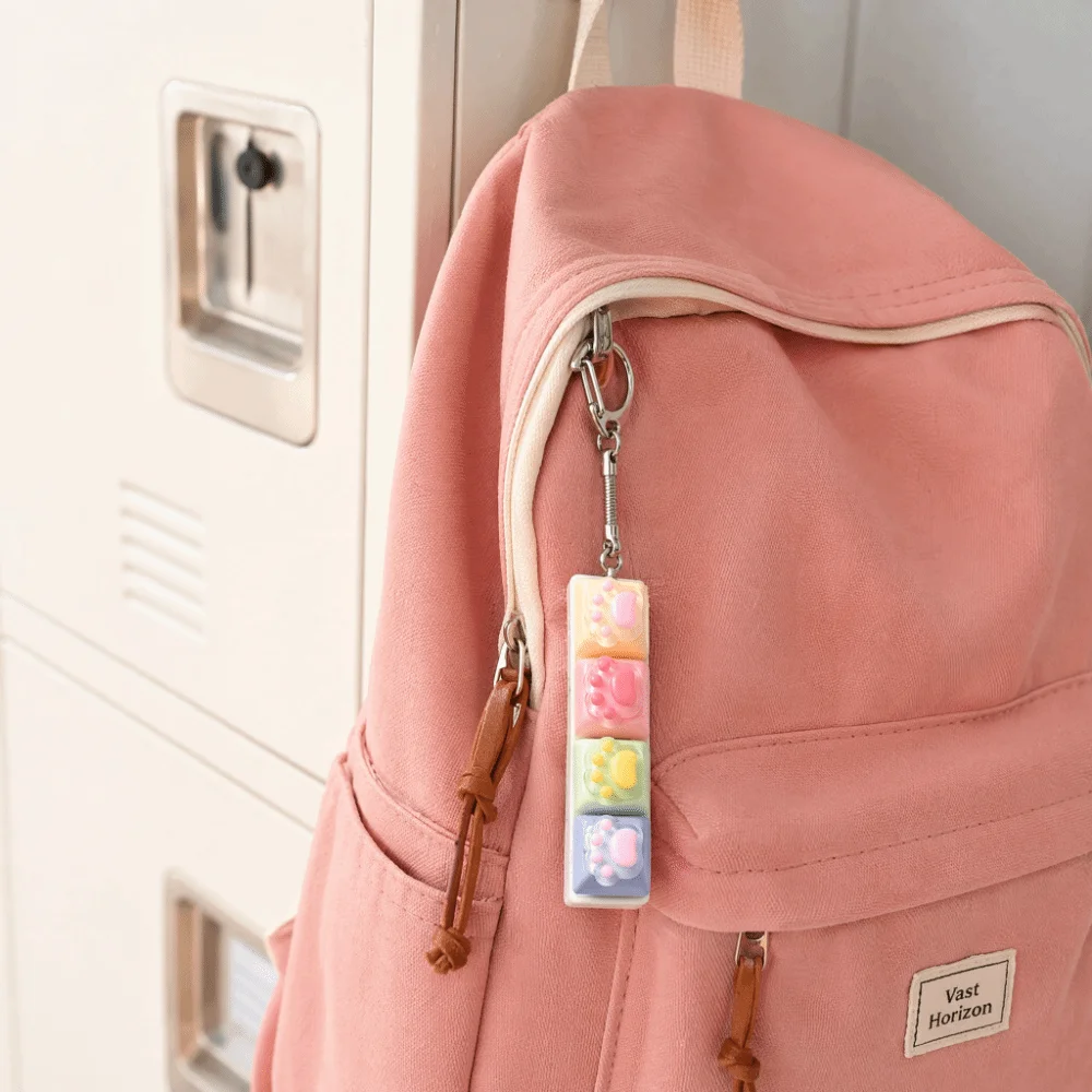 Backpack Pendant Cat's Paw Keyboard Fidget Colorful Design Cat Paw Shape Cat Paw Squishy Keychain 4 Keys Smooth Texture