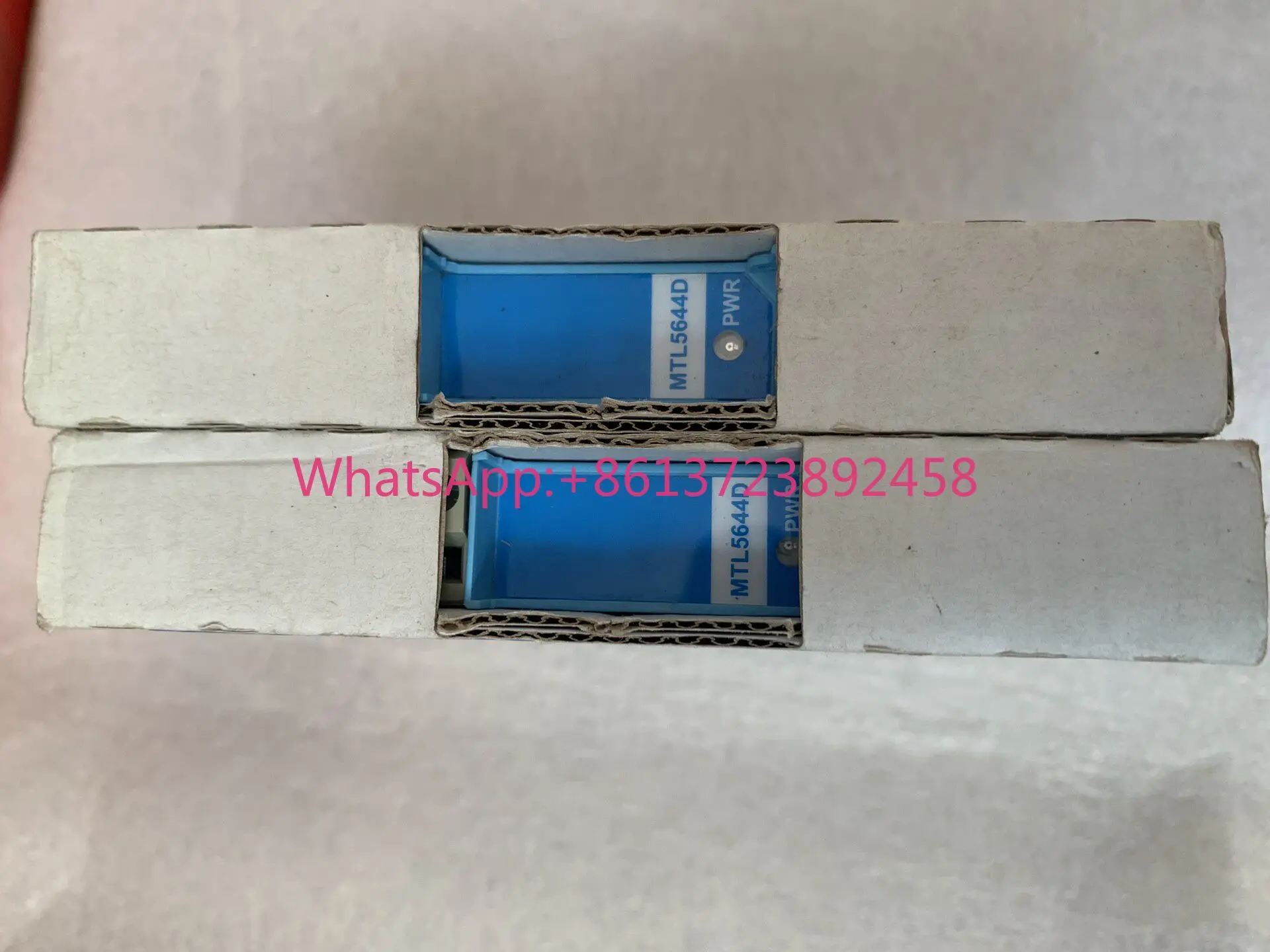 MTL5644D Eaton safety barrier, stock one-in-two-out analog input isolation barrier 2-wire current ring 20-240VDC 4-20mA high qua