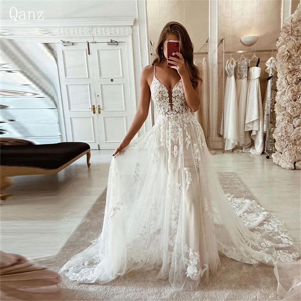 

Qanz Lace Appliques Tulle A Line Wedding Dress V-neck Spaghetti Straps Backless Criss-Cross Bridal Gowns Train Vestidos De Novia