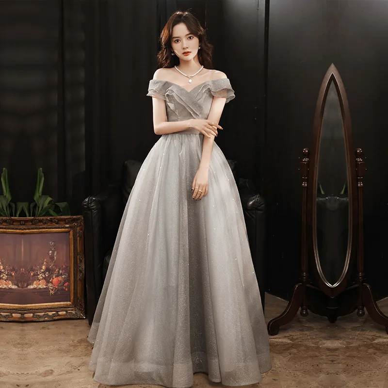 فستان سهرة فاخر للحفلات الراقصة رمادي بلينغ تول بدون أكتاف وأربطة على شكل حرف a بطول الأرض بالإضافة إلى حجم مخصص للنساء فستان رسمي للحفلات