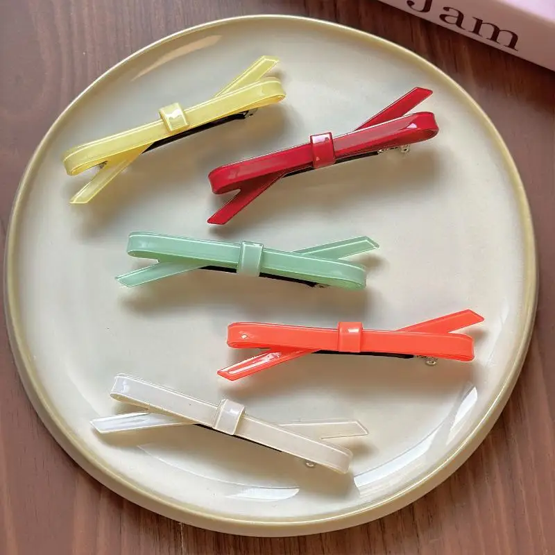 Haarspange mit Schleife aus Acetat für Damen, koreanisch-französischer Frühlingsclip, farbenfrohe, rutschfeste Haarnadel, elegante Retro-Haaraccessoires für Mädchen. – Detail 4