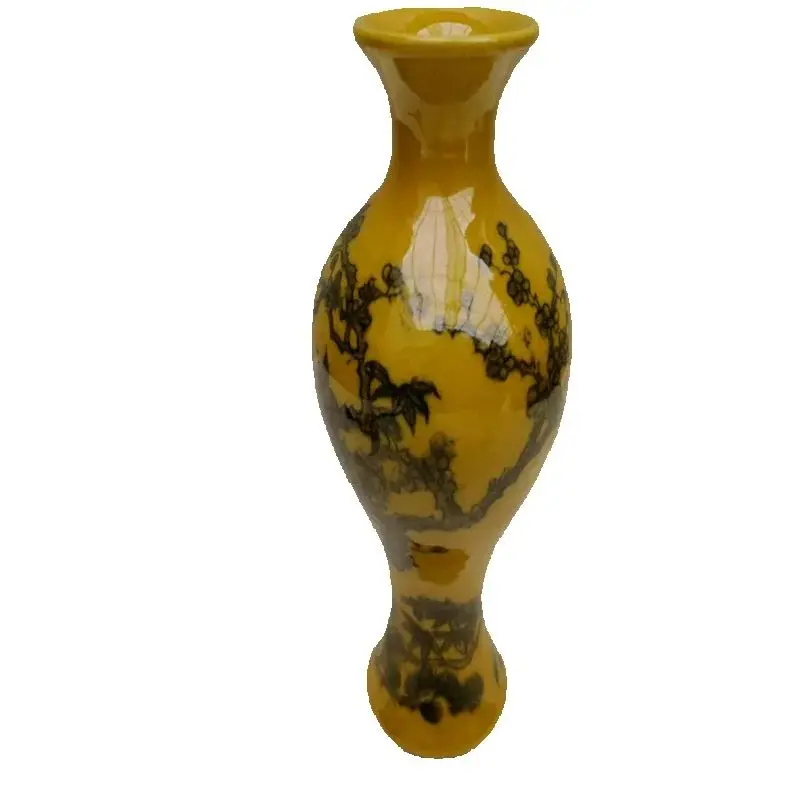 

Chinese Old Porcelain yellow glaze Flower and Bird Pattern Guanyin Vase