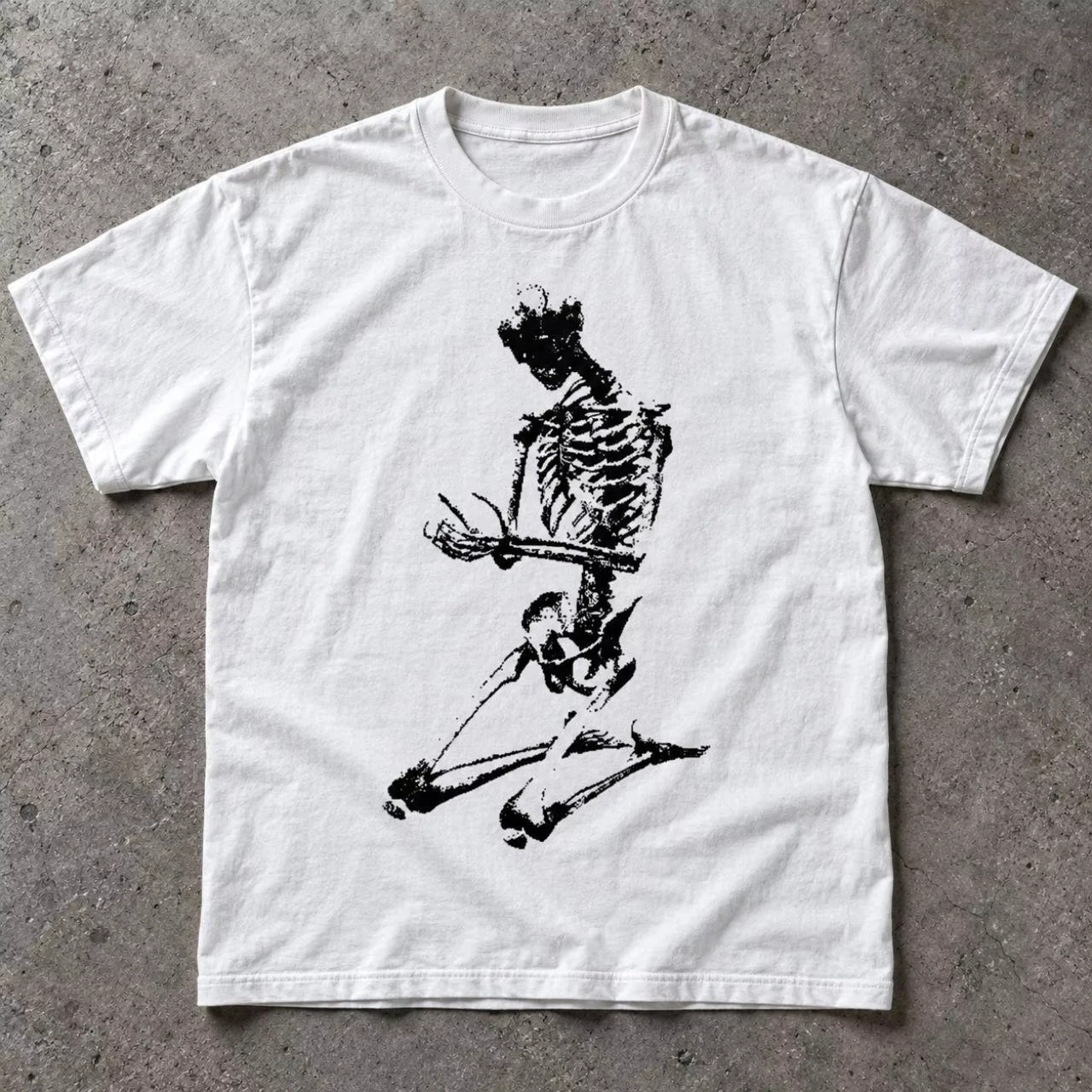 Hot Tops Featuring Trendy, Fashion-forward Prints Tee, Y2K Harajuku Style, Retro Millennial Style, Loose And