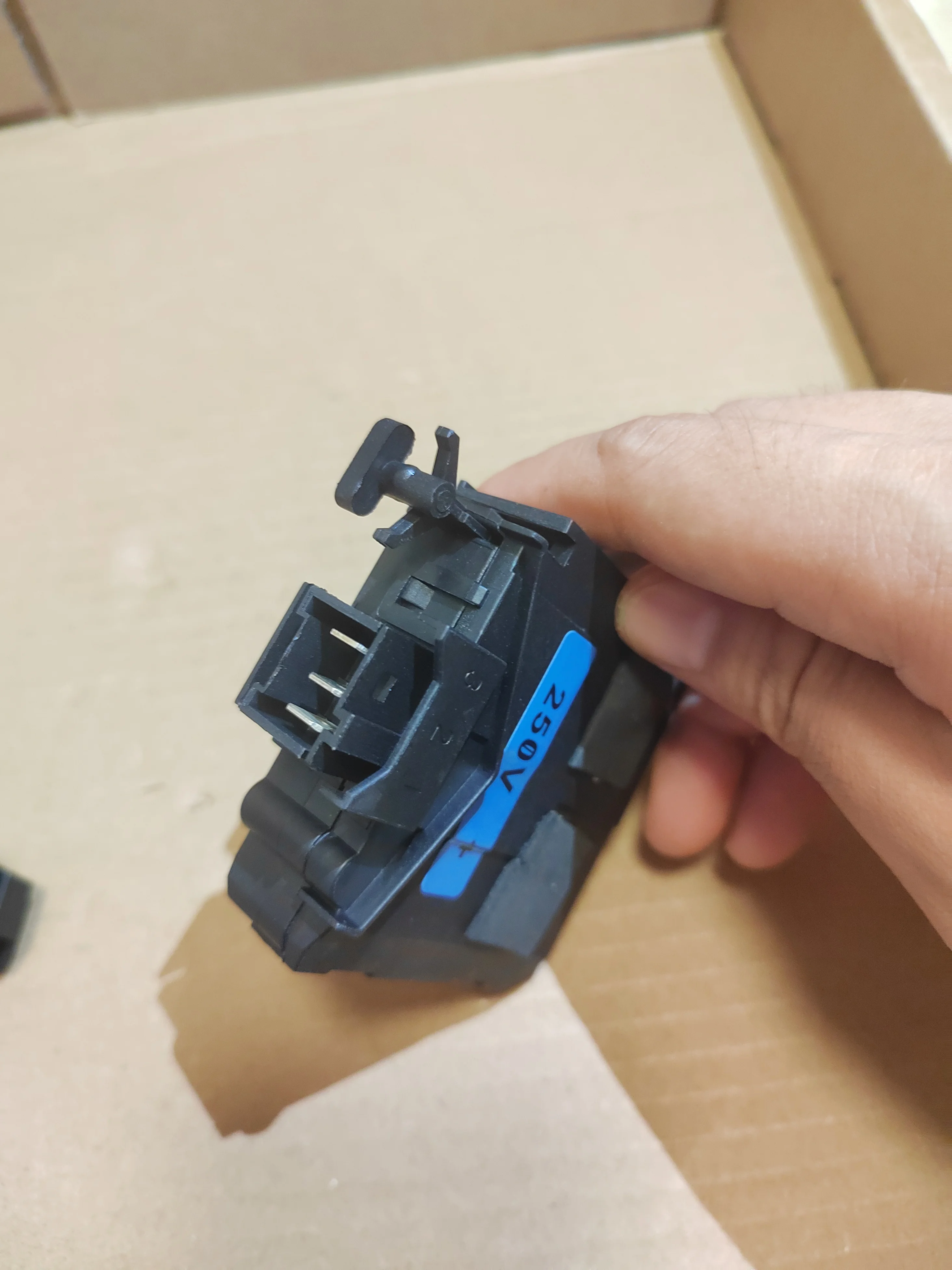 

Для стиральной машины Samsung, переключатель дверного замкаWD12J8420GX/SC WW90H7410EW, переключатель дверного замка TYPE881, запасные части для стиральной машины