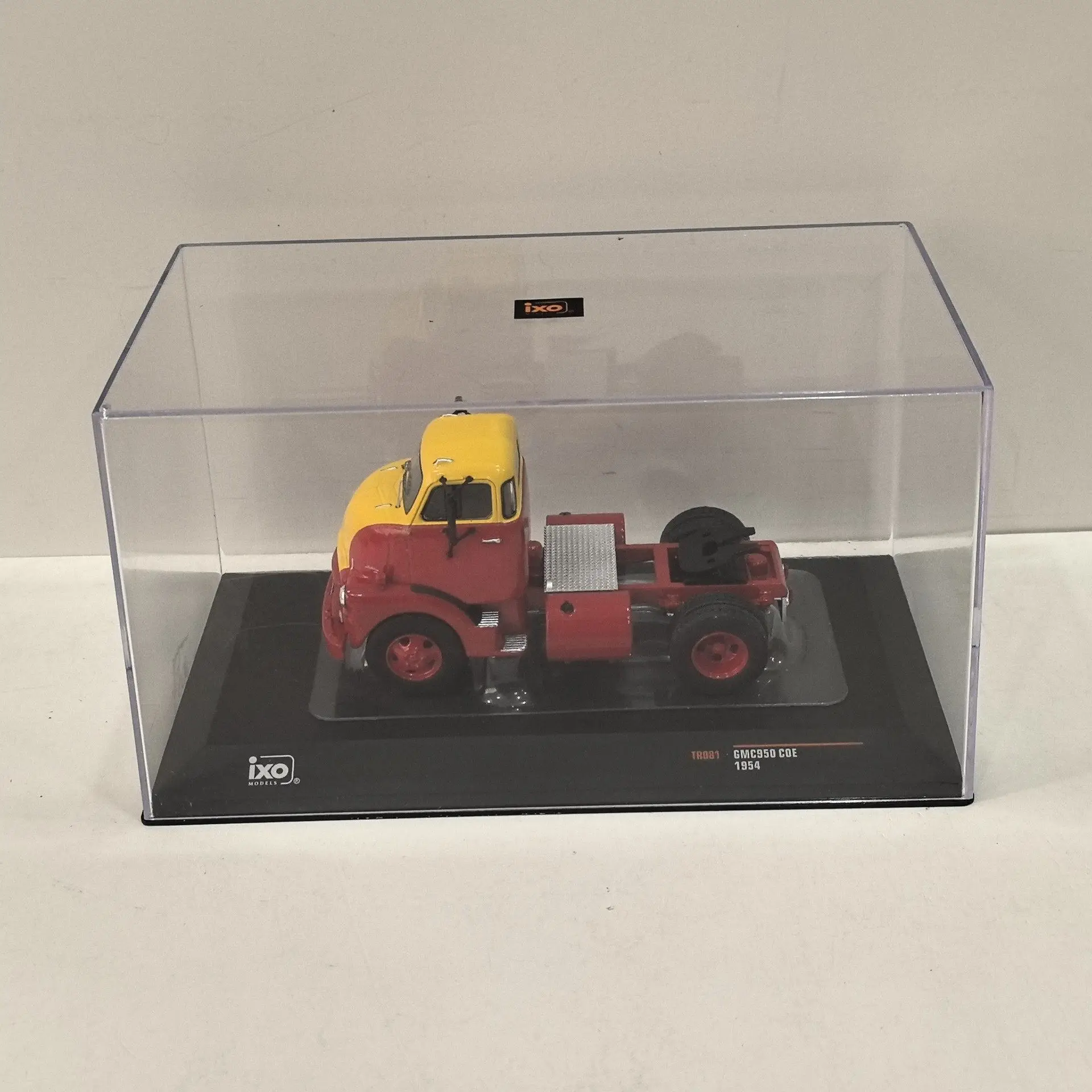 Sin caja de Color pintura superficie erupción Diecast IXO 1/43 escala GMC 950 COE 1954 Tractor camión T2 coche en miniatura de aleación