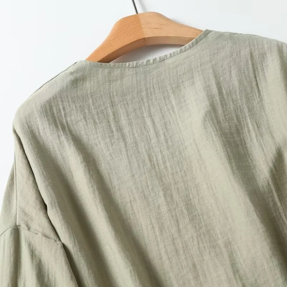 Damen Kimono-Hemd im neuen chinesischen Stil, frisches Grün, zum Schnüren, lockere Leinenmischung, dünner V-Ausschnitt, lange Ärmel, lässige Pendlerbluse, fließende Damenmode