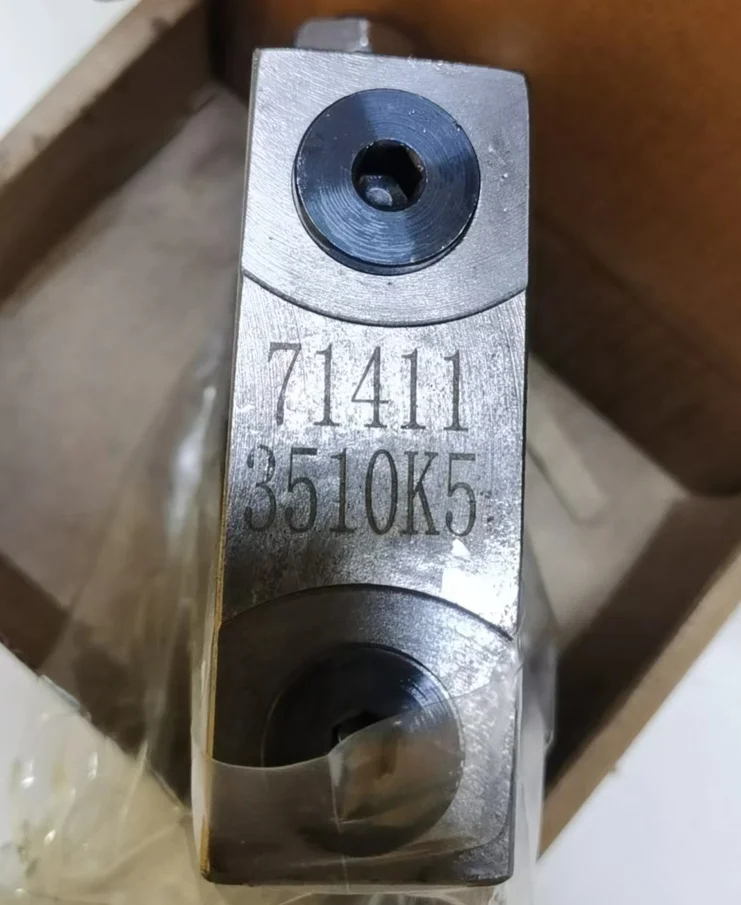 723-40-71103 723-40-71800 723-40-71900 71411 3510K5 صمام تخفيض الضغط التجريبي لحفارة كوماتسو PC200-7 PC300-7 PC360-7