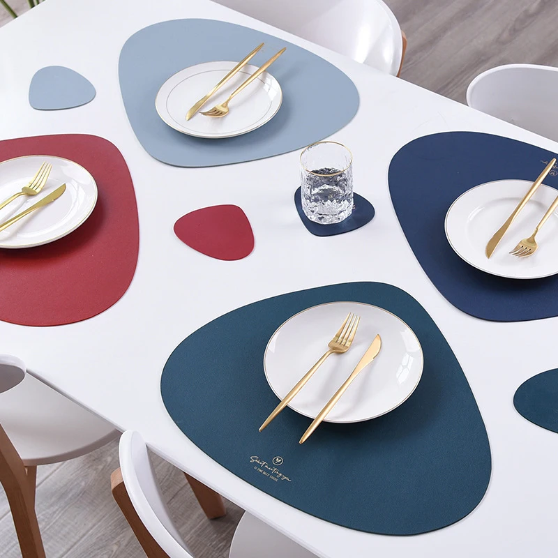 Lot de 4 sets de table en PVC, lavables, antidérapants et résistants à la chaleur, anti-salissures, parfaits pour cuisine ou table - Maison