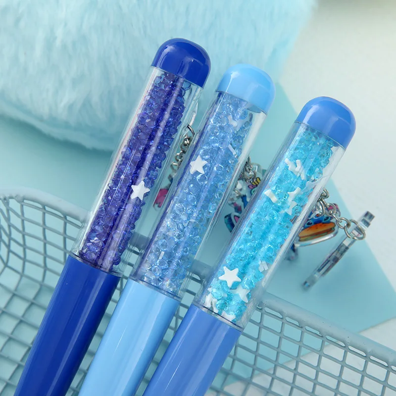 Bolígrafo de Gel de punto aleatorio, conjunto de dibujos animados, muñeca de Disney, colgante de diamante negro de 0,7mm, bolígrafo giratorio acrílico, papelería para estudiantes, 2/4 Uds.