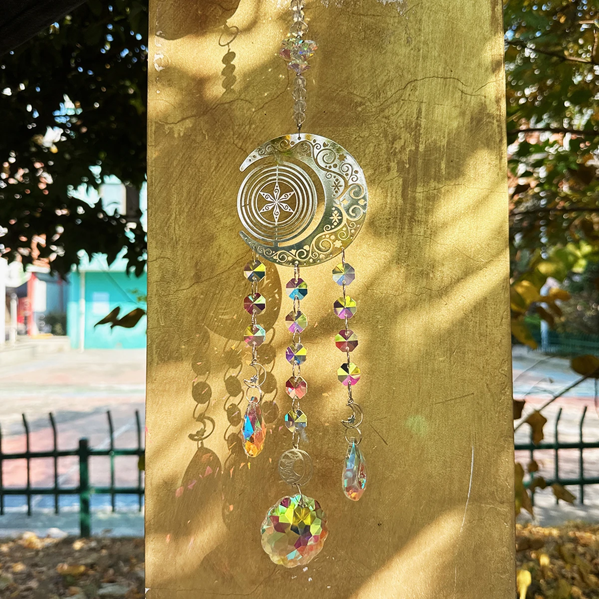 1Pc Crystal Hanging Ornament, Moon and Star Design, Hanging Window Decoration/Garden Crystal Light Catcher, Indoor/Outdoor Decoration, Sun Catcher, Elegant Crystal Sun Catcher, Glass Prism Crystal Hanging Ornament, Suitable for Home Decoration, Window, Garden, Balcony Decoration.