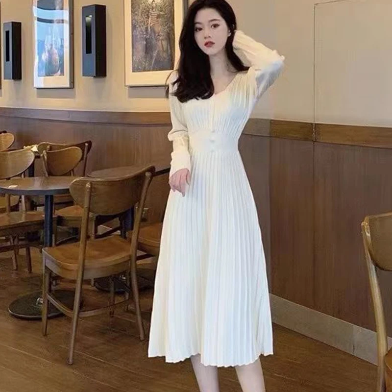 

2023 Solid V-Neck Slim Waist Dresses Women Gentle Style Fashion Button Dresses Autumn Winter Long Sleeve Knitted Bottom Dresses