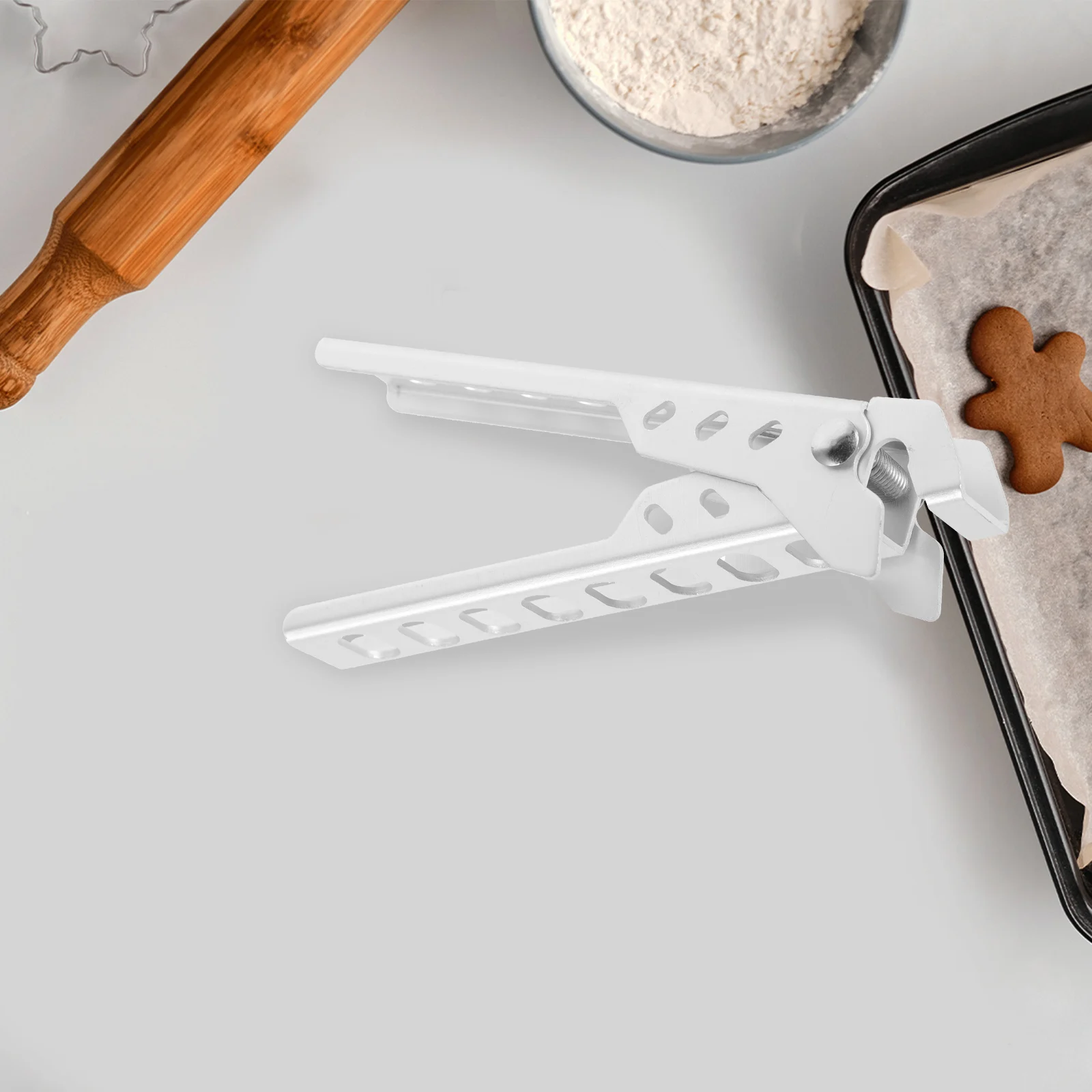 

Aluminum Hot Plate Gripper Silver Outdoor Camping Anti Scalding Baking Clamp Kitchen Utensils Cookware Holder Pan Tool