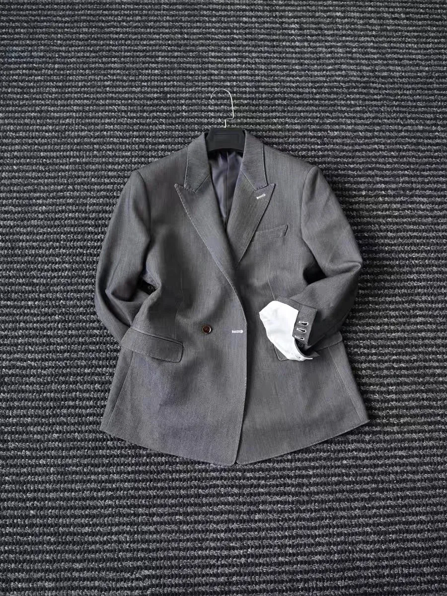 

Новый мужской костюм 2025 года в неаполитанском итальянском стиле, класса люкс, для бизнеса, повседневной носки, свадеб и банкетов, с двубортным пиджаком, не требующий глажки