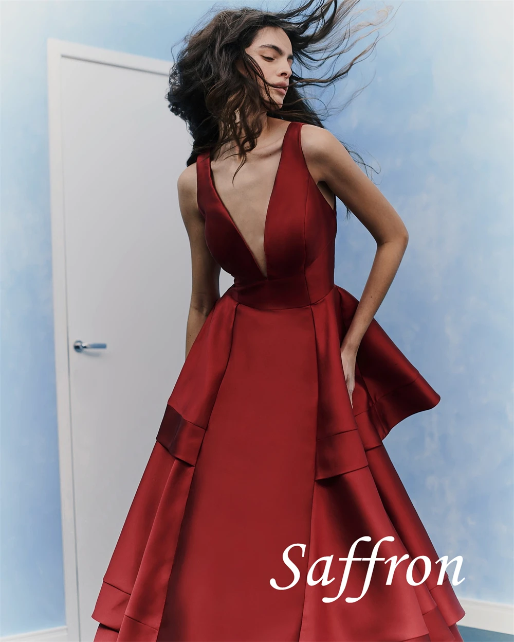 맞춤형 우아한 v 넥 캡 슬리브 이브닝 드레스 섬세한 계층화 된 연예인 가운 패션 a 라인 지퍼 백 파티 드레스