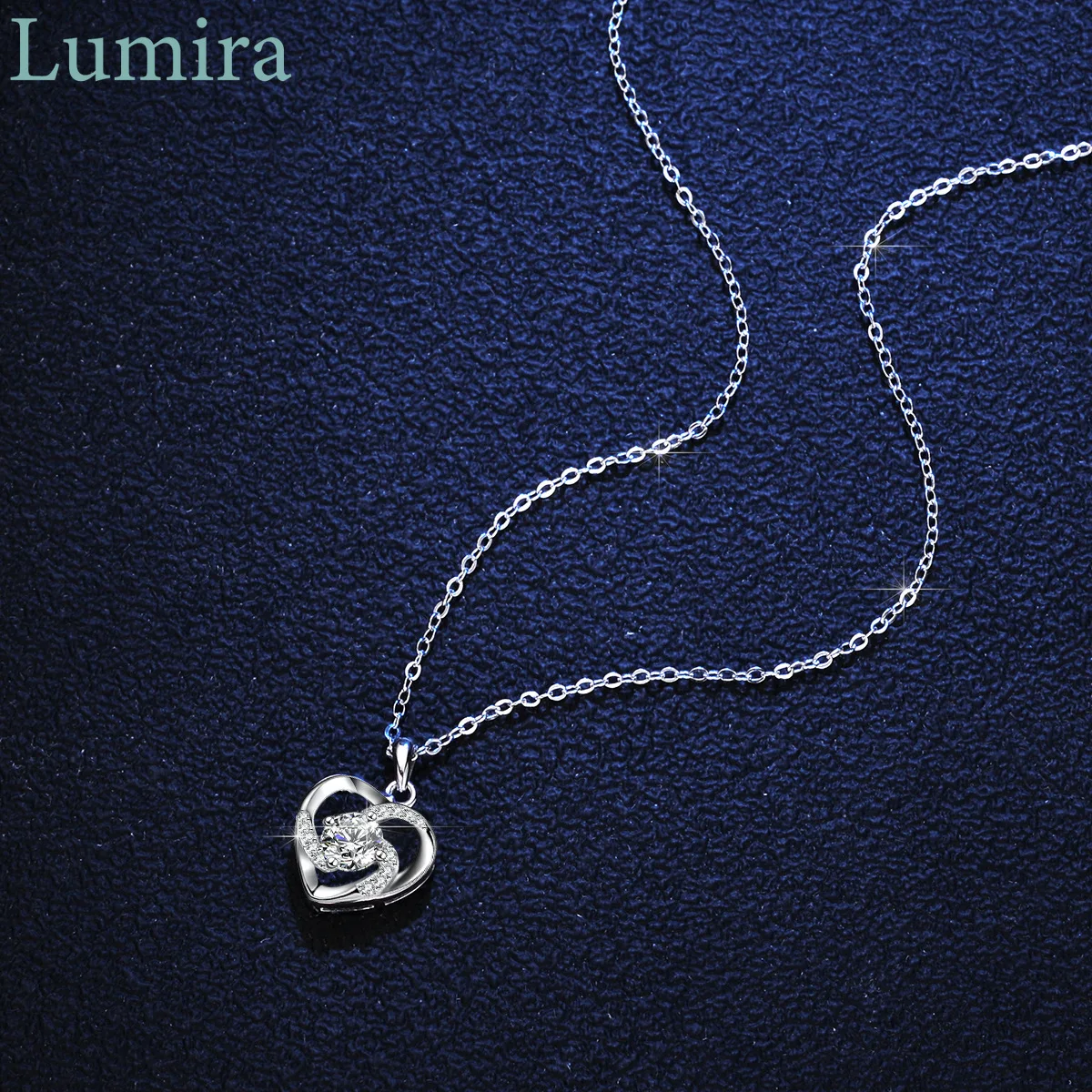 

Lumira Elegant Heart-Shaped Pendant Platinum PT950 Jewelry 50-Point Moissanite Necklace Pendant for Women Charm Gifts