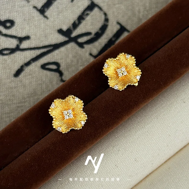 

9999 real glod Italian brushed dot diamond four- stud earrings, sweet brushed four-, fashionable ins style