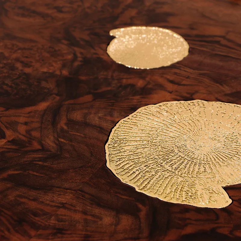 โต๊ะรับประทานอาหารระดับไฮเอนด์