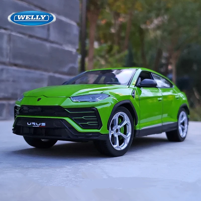 

WELLY 1:24 Lamborghini URUS SUV Alloy Sports Car Model Diecasts Metal Racing Car Model Simulation Collection Childrens Toys Gift