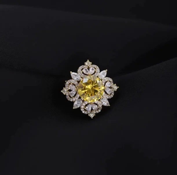 Fashion Delicate Crystal Flower Brooch For Women Clothing Coat Jewelry Accessories Gifts
