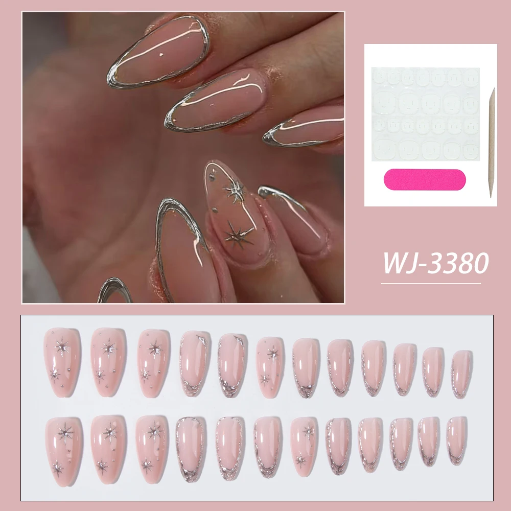 แถบเล็บเจล 3 มิติสีเงินรูปอัลมอนด์ยาว 24 ชิ้นเพื่อเพิ่มสไตล์แฟชั่นของคุณ! ชุดสติกเกอร์ติดเล็บสไตล์ฝรั่งเศสแบบสติลเลตโตมีลักษณะดังนี้