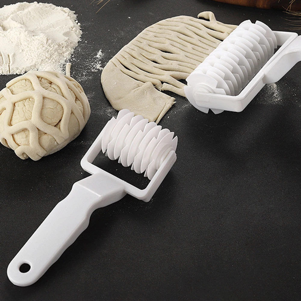 

1PC Baking Tools Plastic Broach Knife Roller Knife Hob Cookie Pizza Pie Crust Cake Mold for Cookie, Pizza, and Pie Crusts