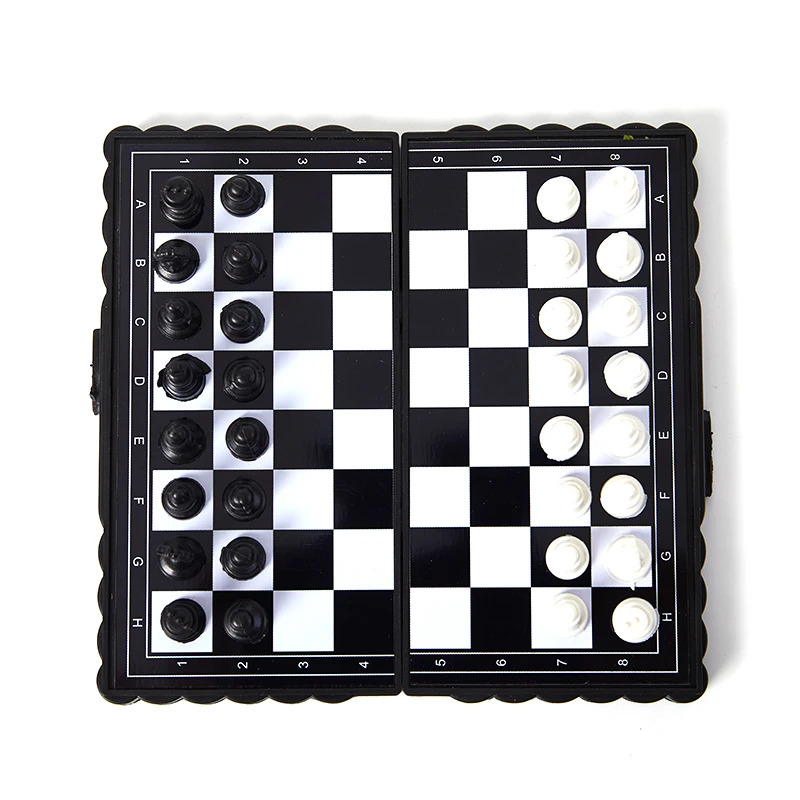 1 Juego de Mini ajedrez internacional de plástico, tablero de ajedrez magnético plegable, juego de mesa portátil para el hogar y al aire libre, juguetes para niños, peso ligero
