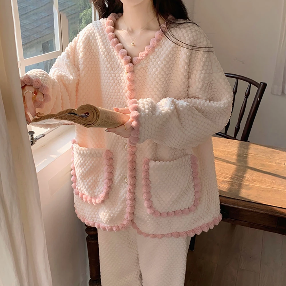 

Lovely Girl Coral Velvet Nightgown Female Plus-Size Winter Flannel Homewear With Fleece Thick V-Neck Cardigan Women's Sleepwear