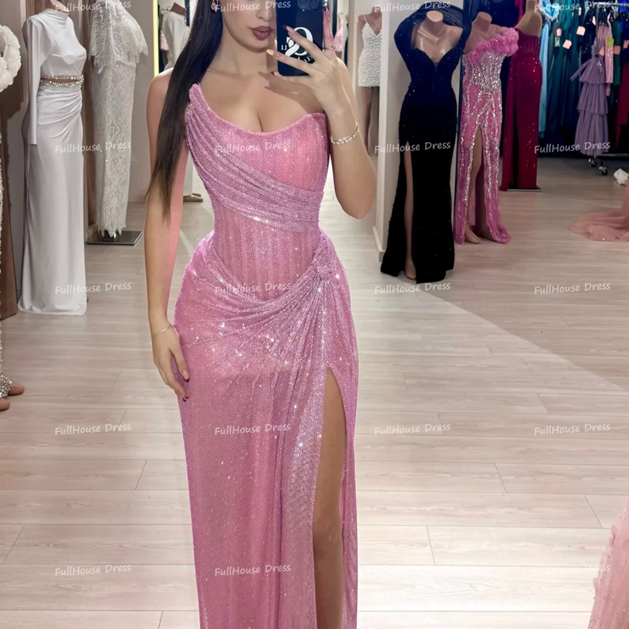 Vestido de fiesta de lentejuelas brillantes plisado escalonado sin tirantes rosa fantástico hecho a medida vestido de noche largo sin espalda con abertura lateral sexi
