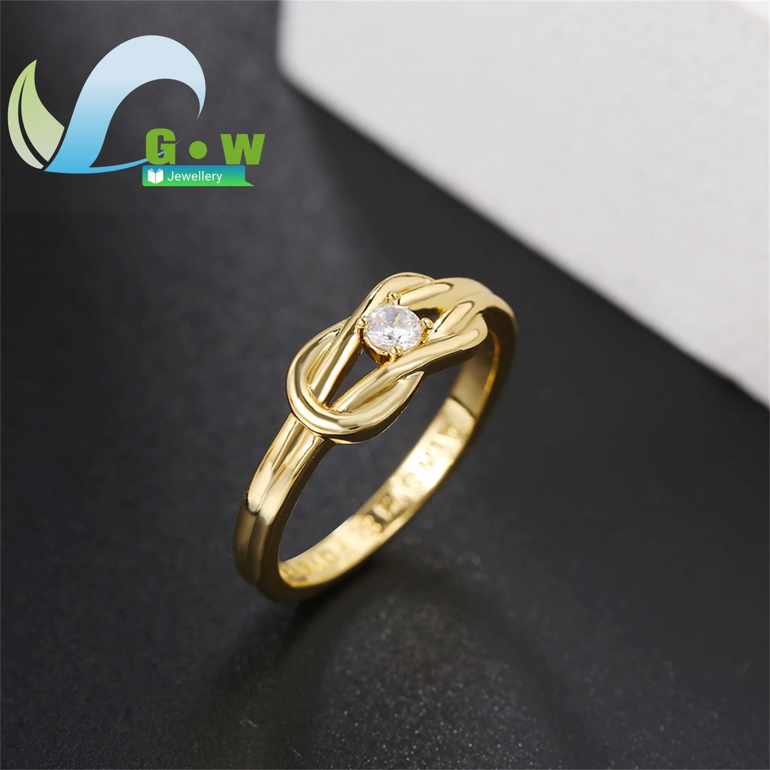 

Осенняя мода: женское кольцо в европейско-американском минималистичном стиле с цирконием, медное, с покрытием из 18-каратного золота, в наличии, размер S.