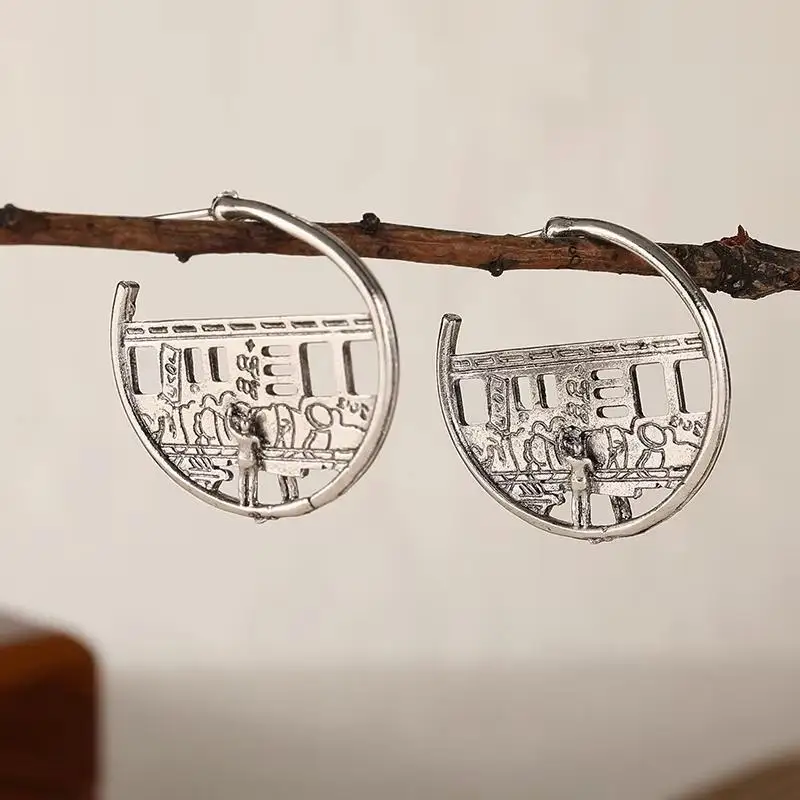 1 Pair Vintage Silver Color Dangle Women's Earrings Metal Hand Carving Pattern Hollow Party Daily Wear