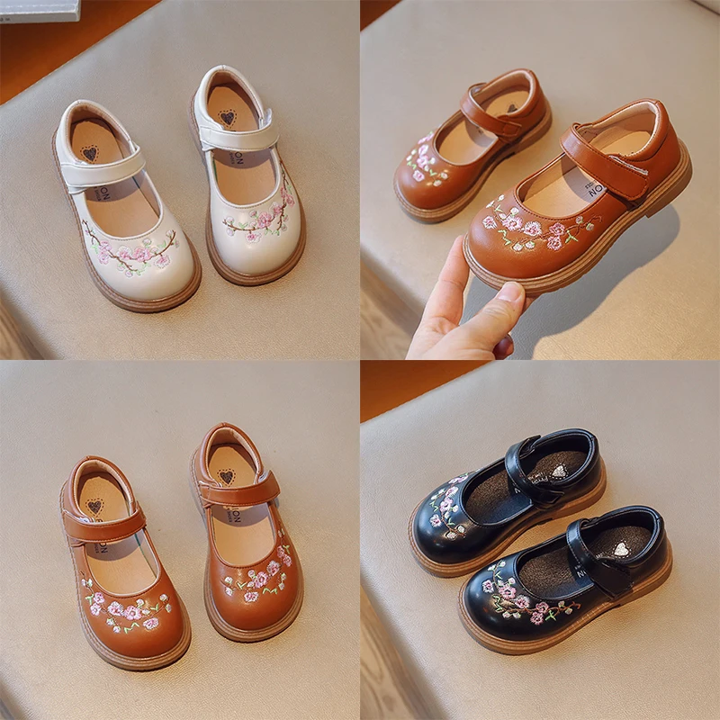 Toddlers Girls Leather Shoes Kids Mary Janes ricamo fiori Sweet Retro Child Princess Flats For Party Shoes 2024 New Chic