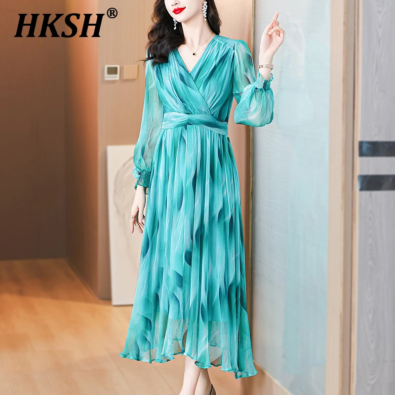 

HKSH Summer New Women's Chic High Street Fashion Elegant Printed Waist Cinching V-neck Pleated Lantern Sleeved Long Dress HK6207