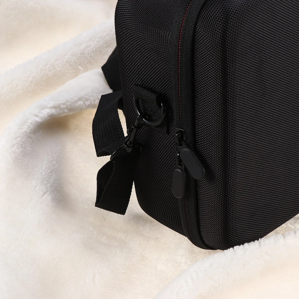 

Durable Compact Portable Waterproof Shoulder Bag for Pro Quadcopter Drone Carrying Hardshell Case Shoulder Bag