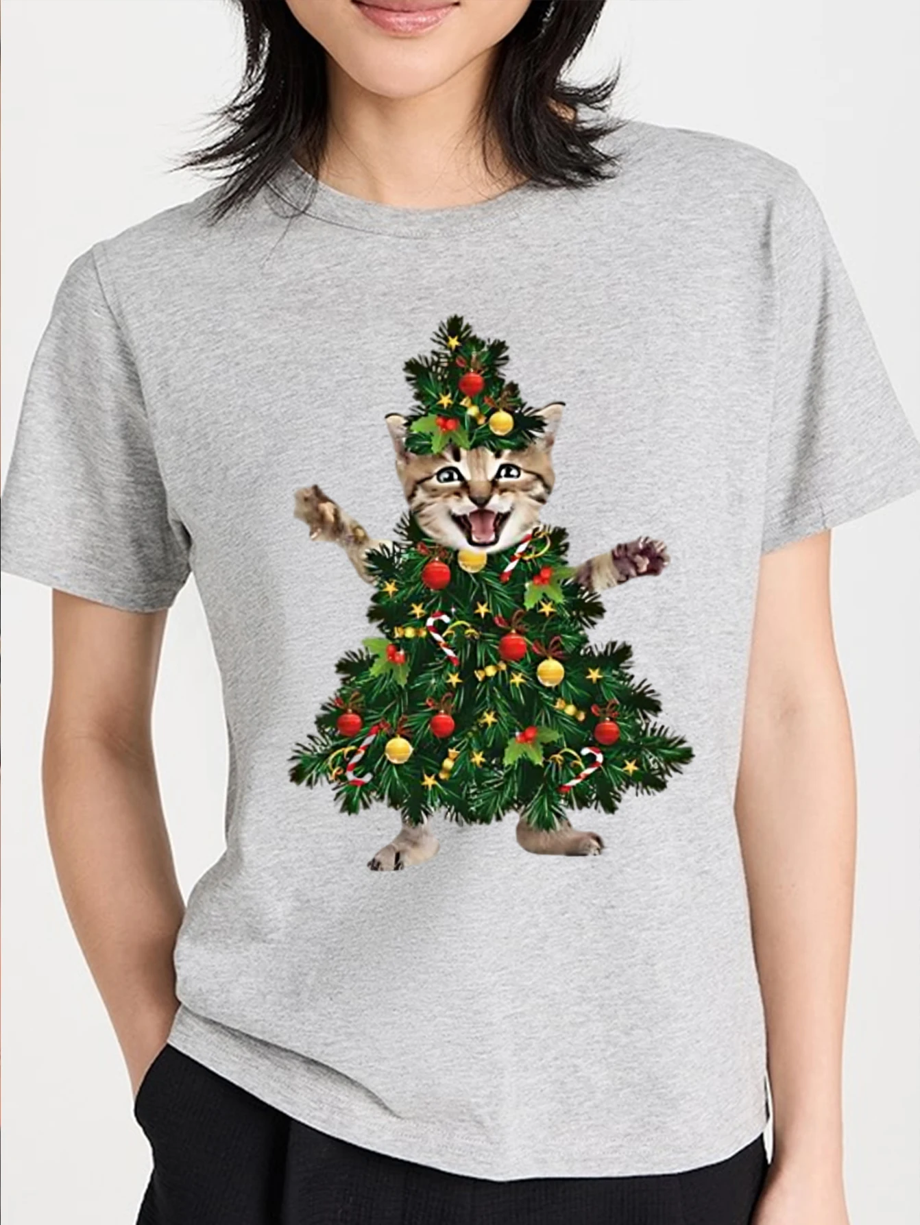 Santa Maine Coon Cat Christmas Tree Light Funny Xmas Cat Shirt Short Sleeve Tee Women\'s T shirt Tee Tops Fashion Clothing