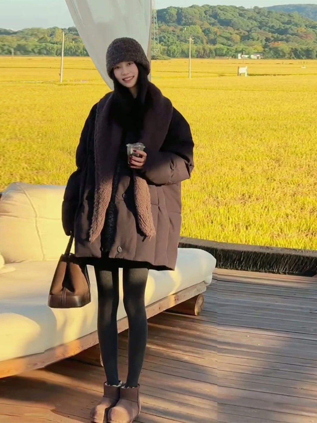 

Laid-ba Sle Loose Bla Women's down Jaet 2026 Winter New Small Design Sense Outerwear Warm Long Sve Mid-Length