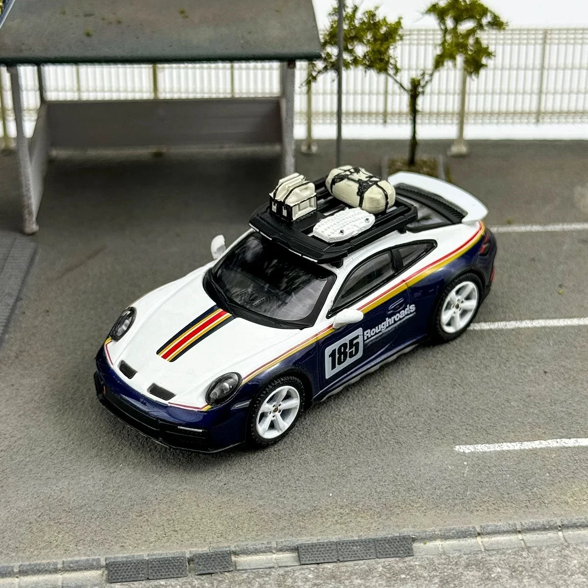 MINIGT 1:64 911 992 Daker Rothmans painted alloy car model