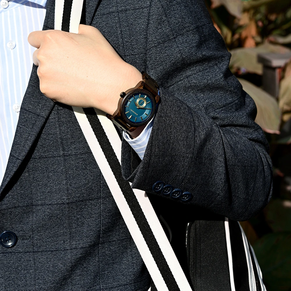 Novo bobobird relógio de madeira relógios masculinos nome personalizado caso traseiro texto relógio casual quartzo relógio de pulso casamento caixa de madeira presente