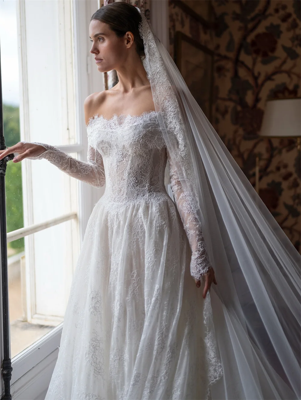 طوكيو مخصص الأبيض قبالة الكتف فساتين الزفاف انفصال الأكمام تول ثوب الزفاف ألف خط قطار المحكمة ثوب الزفاف