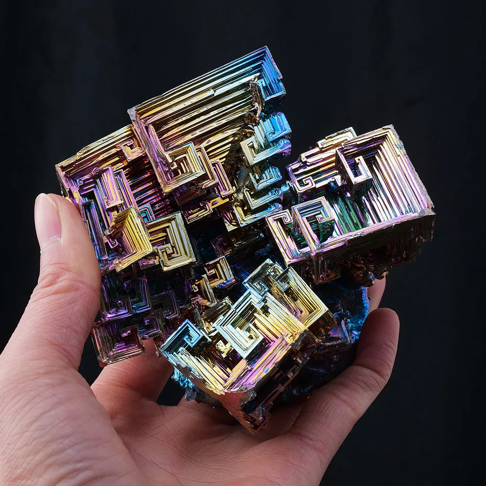 Natural Metal Stone Quartz Colored Bismuth Crystal Bismuth Pyramid Irregular Mineral Specimen Healing Gemstone Home Decoration